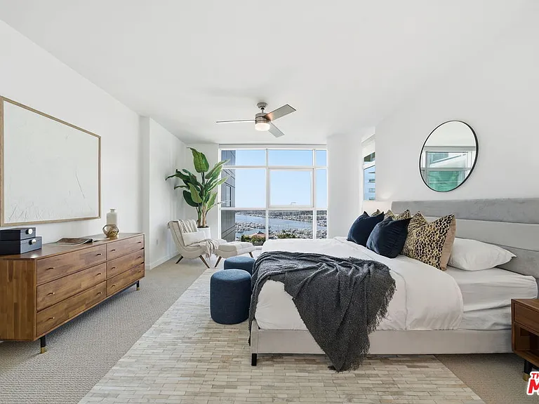 13650 Marina Pointe Dr #1603 — Photo 30