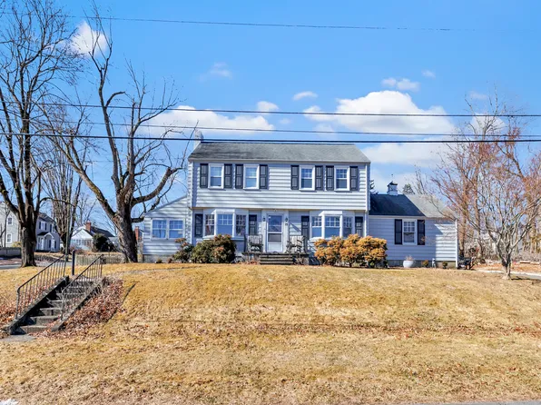 15 Lakewood Drive, Trumbull, CT 06611