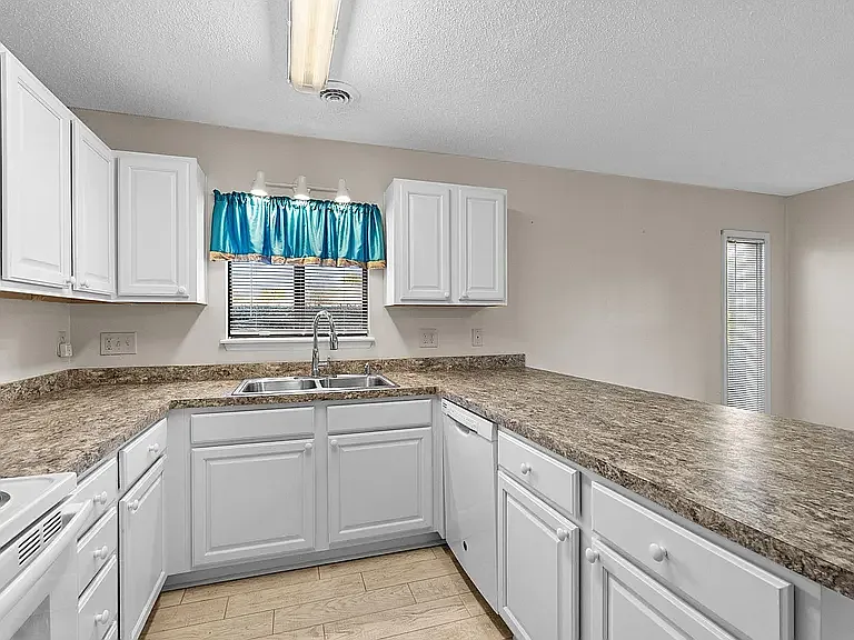 1850 Colony Dr #2S — Photo 28
