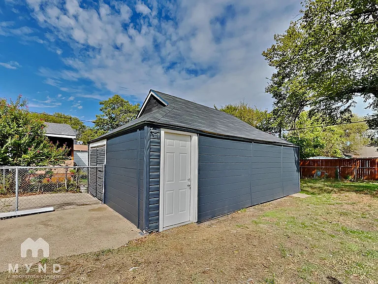 2302 S Polk St — Photo 19
