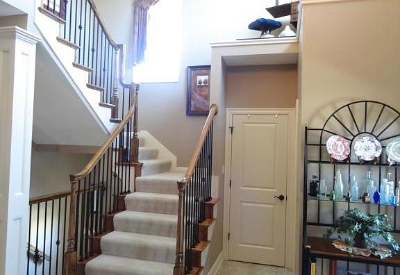 2nd image of 637 Willow Dr