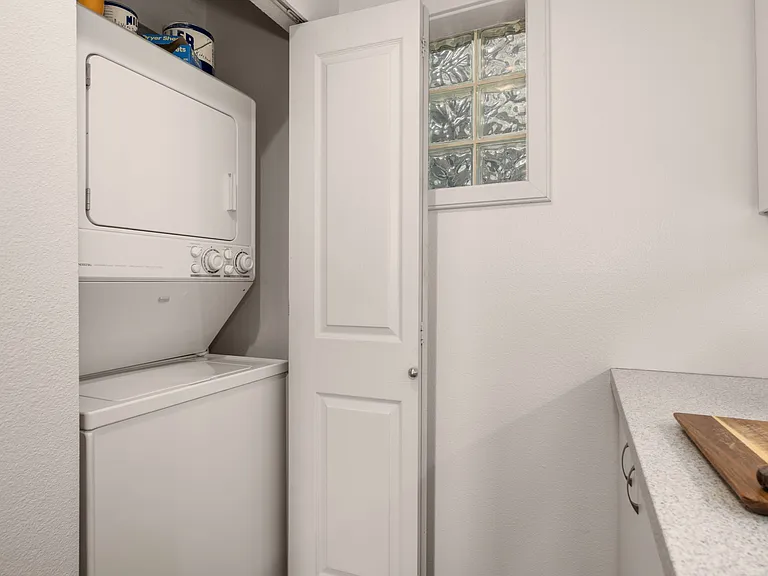 1504 Aurora Ave N #210 — Photo 13