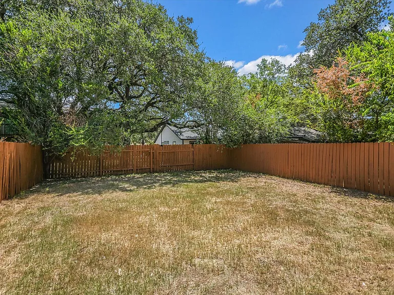 6103 Hill Forest Dr #B — Photo 17
