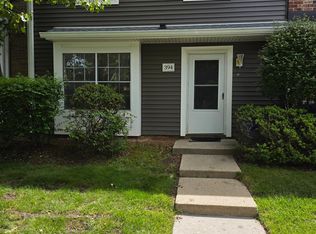 394 Rittenhouse Ct, North Brunswick, NJ 08902