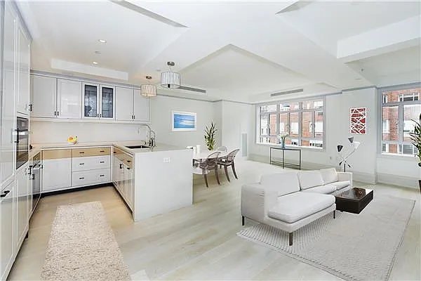 Rented by Domus Realty | media 40