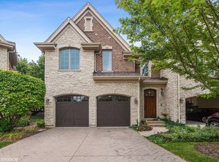 1201 Caroline Ct, Vernon Hills, IL 60061