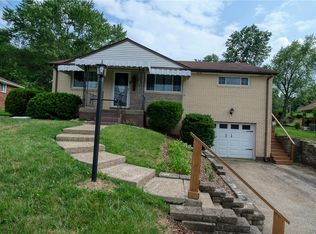 118 Philomena Dr, Coraopolis, PA 15108