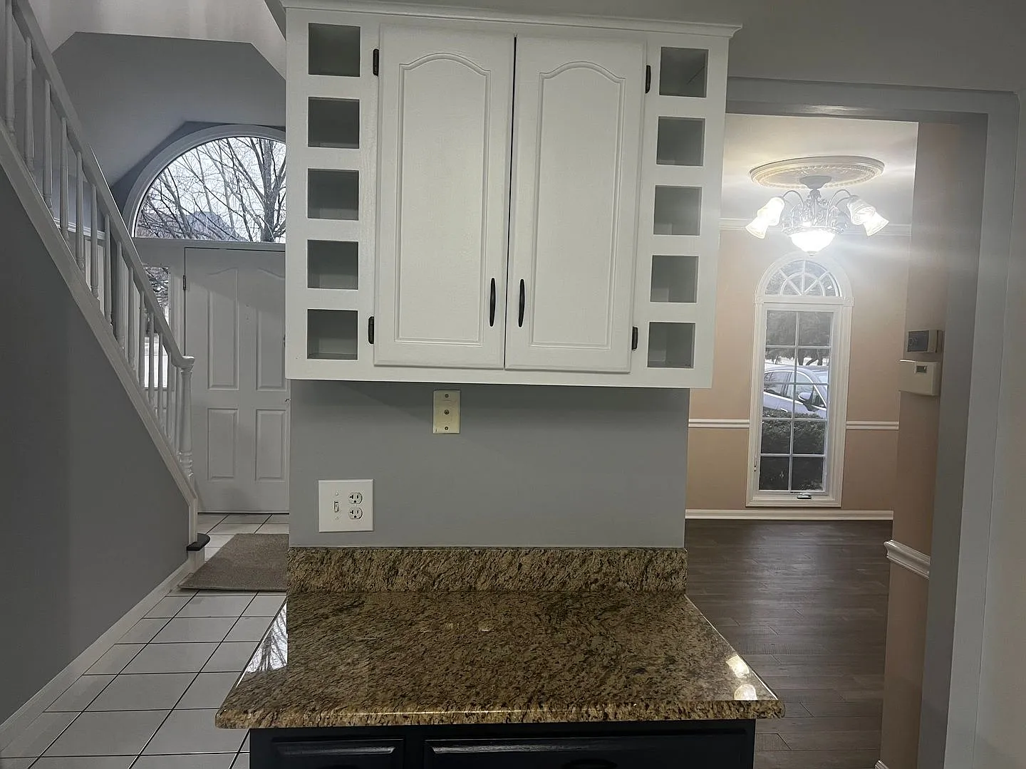 Incredibly beautiful 4 Bedroom 2.5 Bath Home — Photo 3
