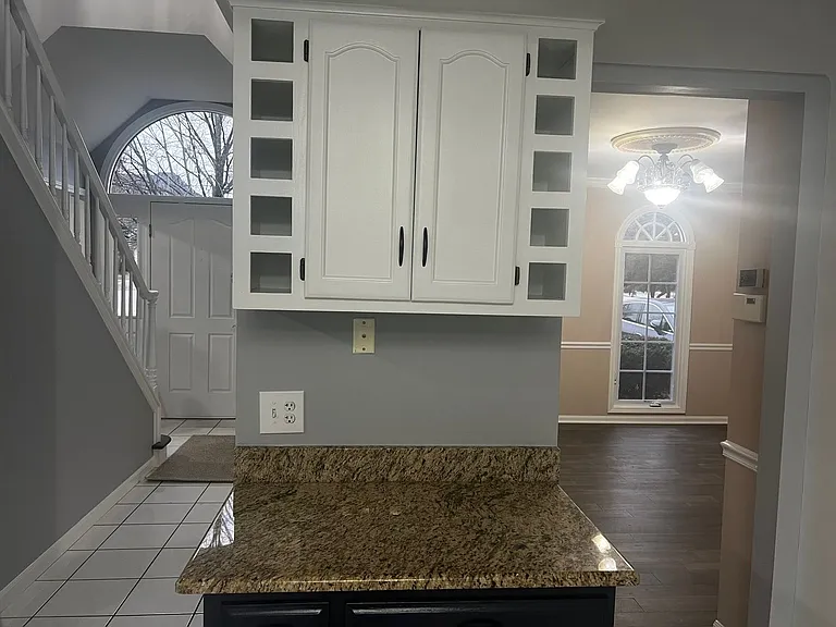 1523 Greenlake Dr — Photo 3