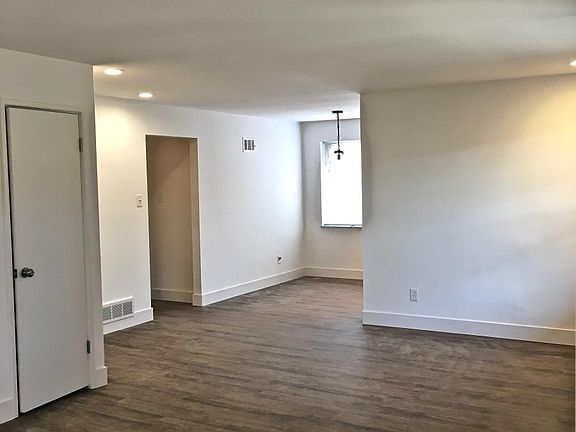 5th image of 4 Heartwoods Ct APT H