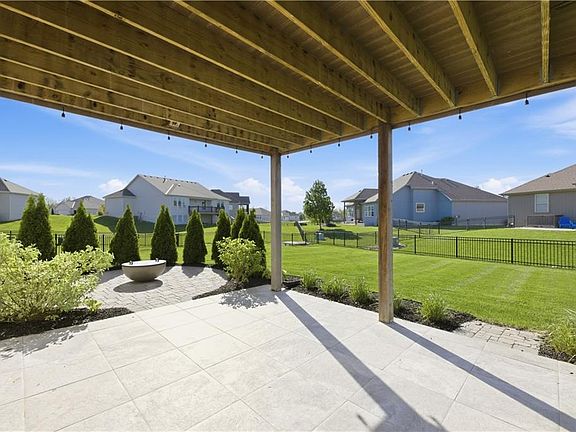 4th image of 17742 S Myrna Dr