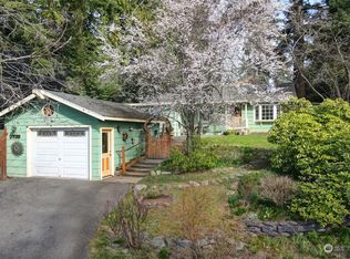 9730 46th Ave NE, Seattle, WA 98115