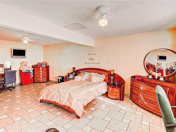 4th image of 7004 Casa Loma Cir