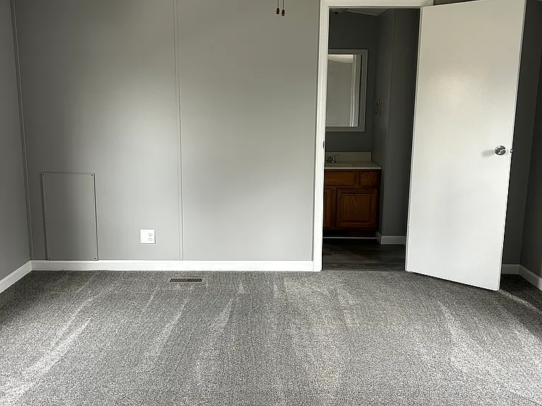 470 Jones Rd #18 — Photo 13