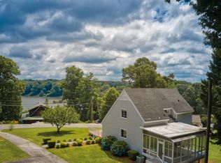 395 Hillside Dr, Inman, SC 29349