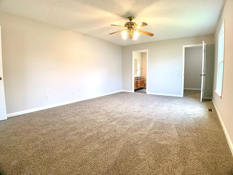 315 Harold Dr — Photo 20