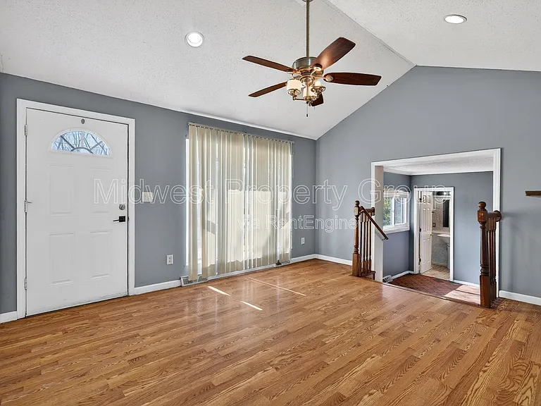 153 Bascom Dr — Photo 9
