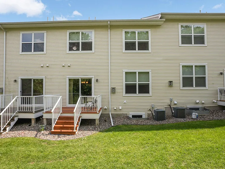 1816 Commonwealth Blvd — Photo 23