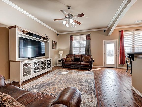 4th image of 9100 Crooked Creek Ln