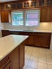 3 bed, 1.0 bath, 1100 sqft, $3,495 — Photo 2