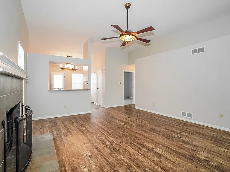 1270 Pinnacle Dr — Photo 5