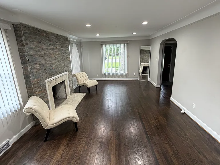 4242 W Outer Dr #1 — Photo 19