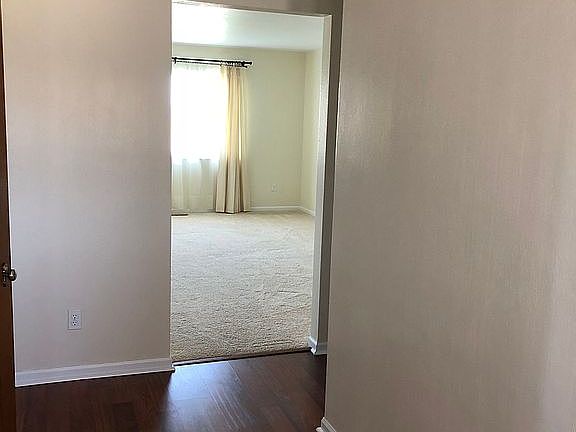 3rd image of 960 N Harmony Dr