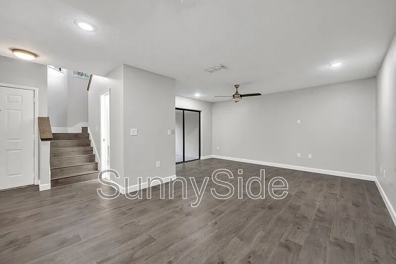 3 bed, 3.0 bath, 1424 sqft, $2,150 — Photo 3