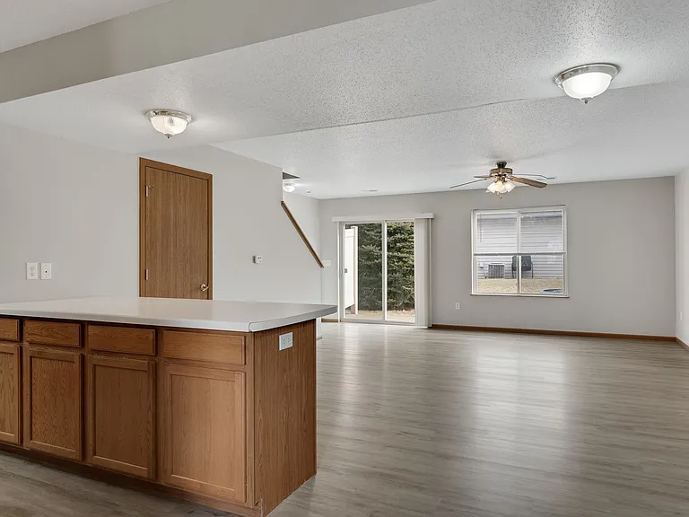 1208 Eastwood St — Photo 8