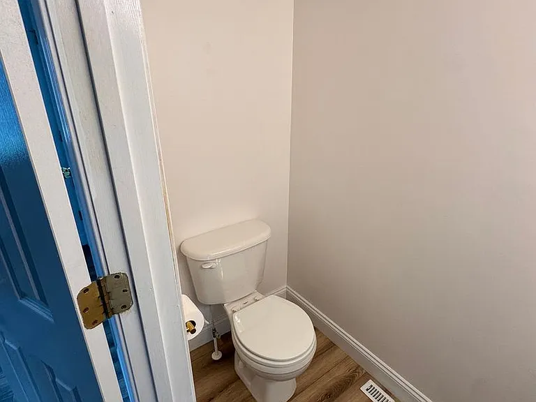 763 Wyndhurst Dr — Photo 14