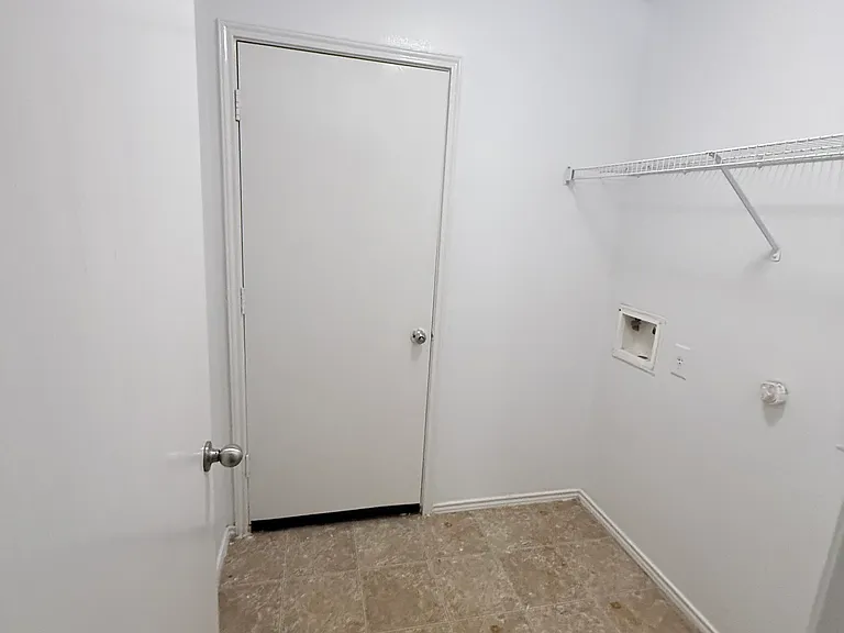 3008 Meadow Bluff Dr — Photo 15