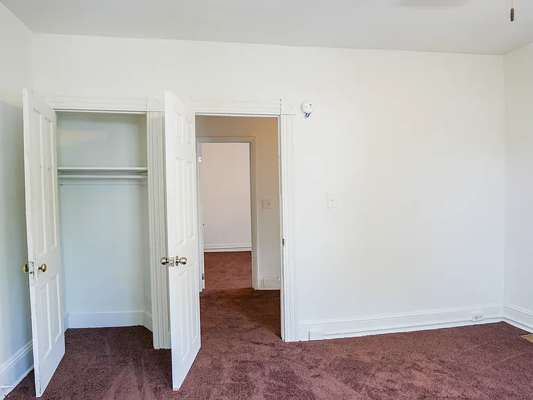605 Cator Ave — Photo 6
