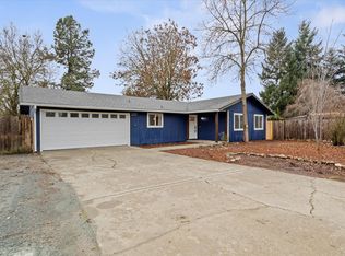 225 NW Blossom Dr, Grants Pass, OR