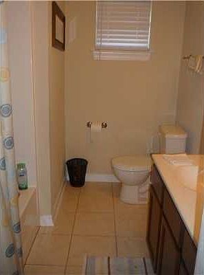 5th image of 1309 Curtis St