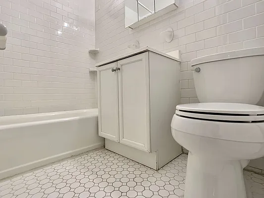 Rented by Building Equity Real Estate LLC | media 36
