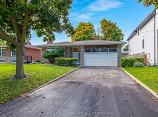 186 Burbank Dr, Toronto, ON M2K 1P4