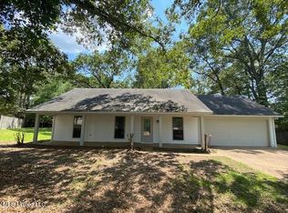 83 Walsh Cv, Byram, MS 39272