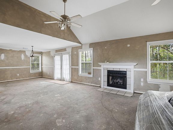 2nd image of 29 S Wind Ridge Loop