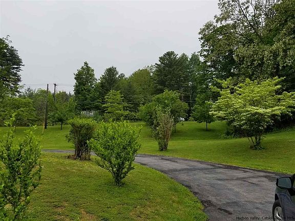 2nd image of 708 Mountain Ave