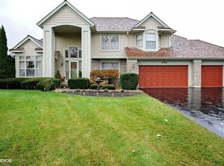 274 Big Terra Ln, Gurnee, IL 60031