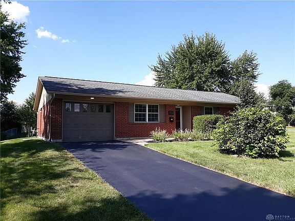 2nd image of 432 Montreal Pl