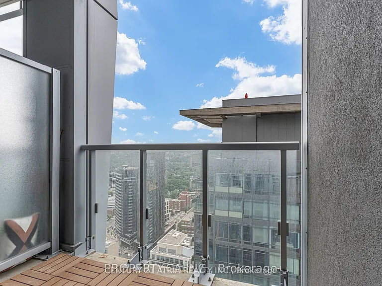 1 Yorkville Ave #3507 — Photo 16