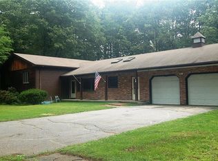 10 Winsor Ln, Johnston, RI 02919