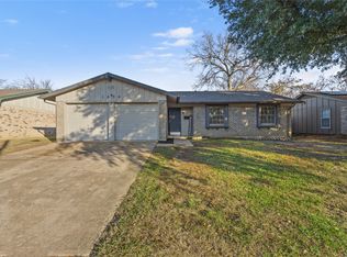 1636 Bending Oaks Trl, Dallas, TX 75217