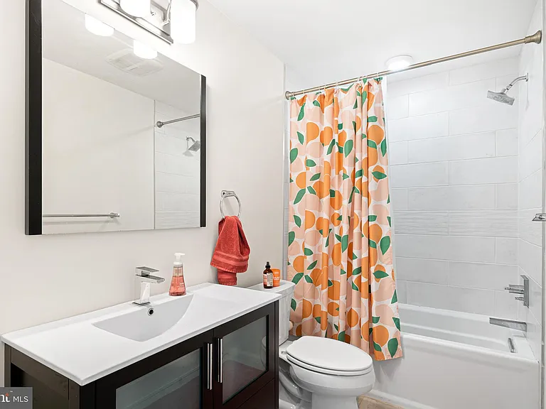 1215 N 5th St #2 — Photo 16