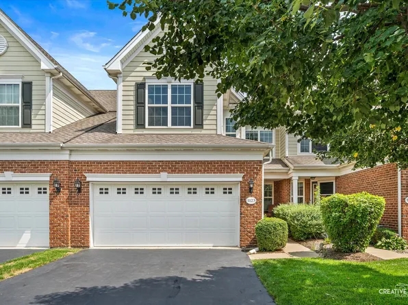 1123 Pine Valley Ct, Elgin, IL 60123