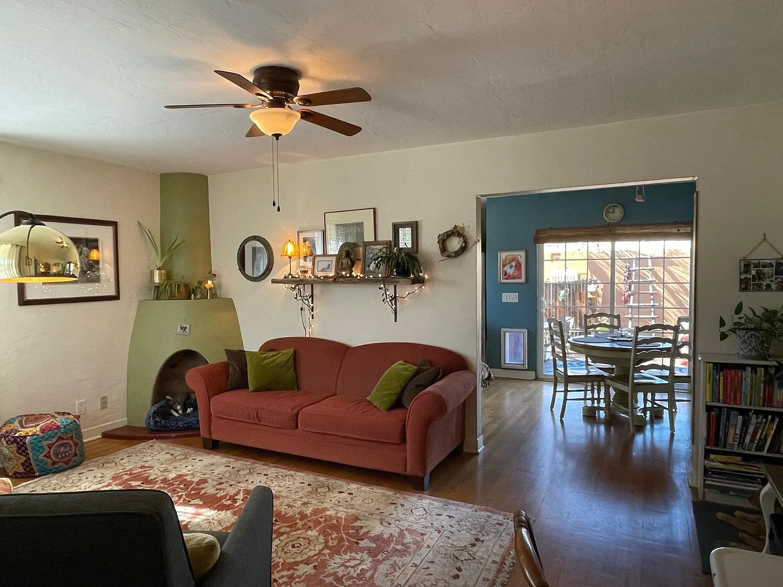 2 bed, 970 sqft, $2,200 — Photo 2