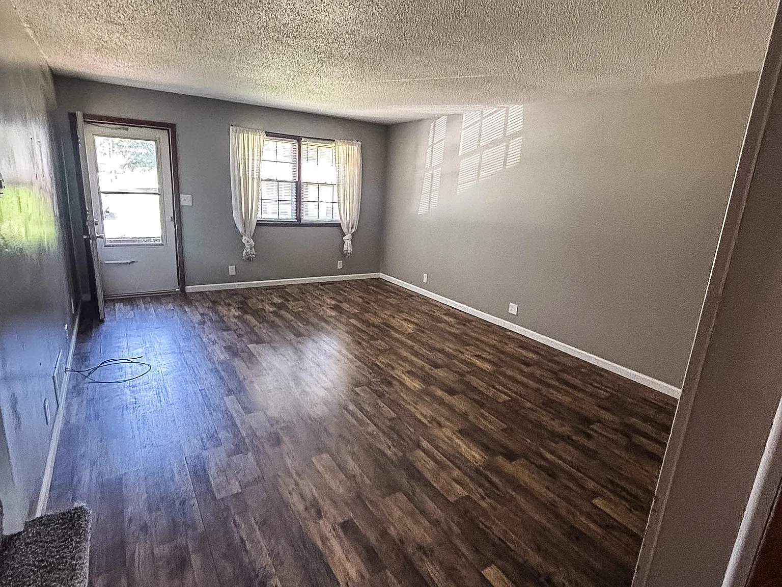 2 bed, 1.5 bath, $1,200 — Photo 3