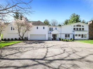 21 Taylor Rd, Mount Kisco, NY 10549