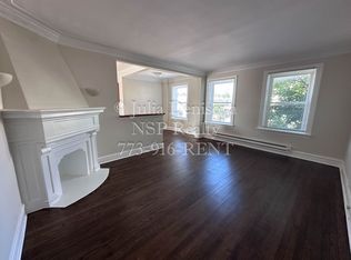 918 Green Bay Rd APT 2l, Winnetka, IL 60093